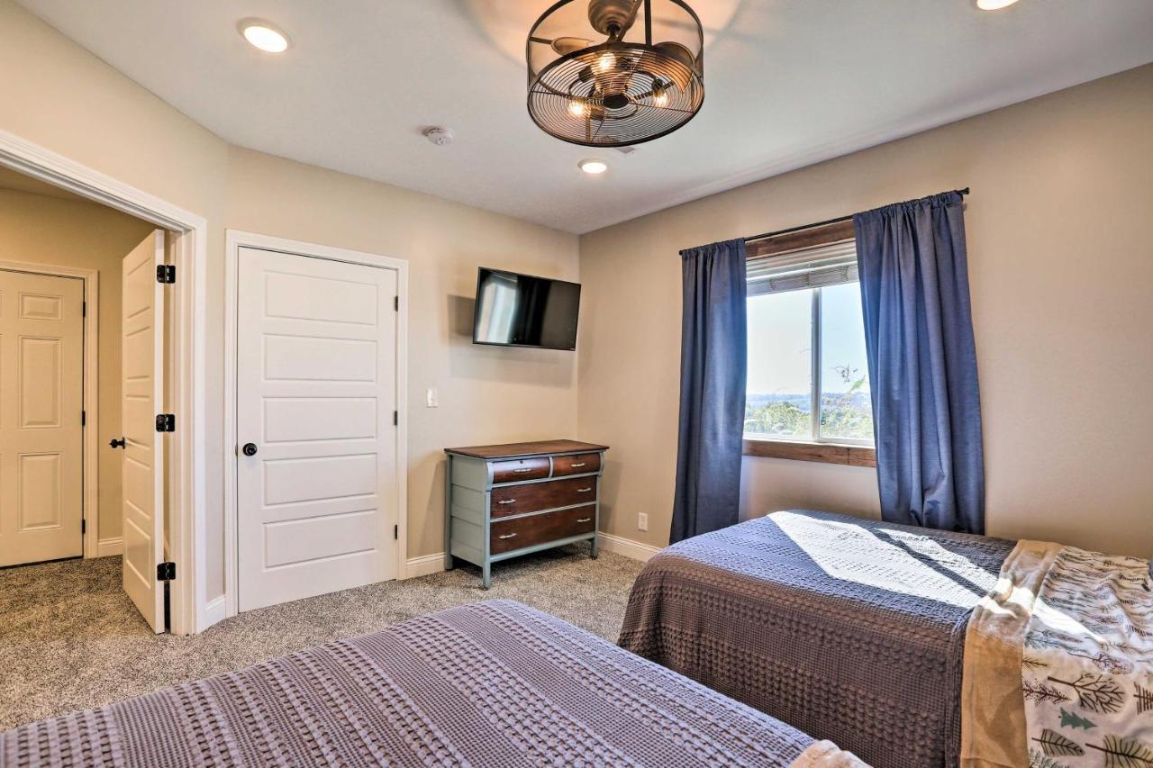 فيلا Chic Williamstown Retreat With Pool And Hot Tub! المظهر الخارجي الصورة