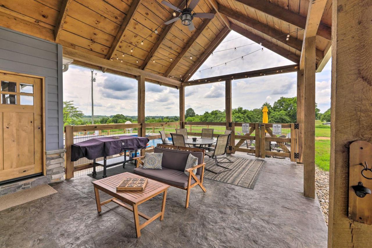 فيلا Chic Williamstown Retreat With Pool And Hot Tub! المظهر الخارجي الصورة