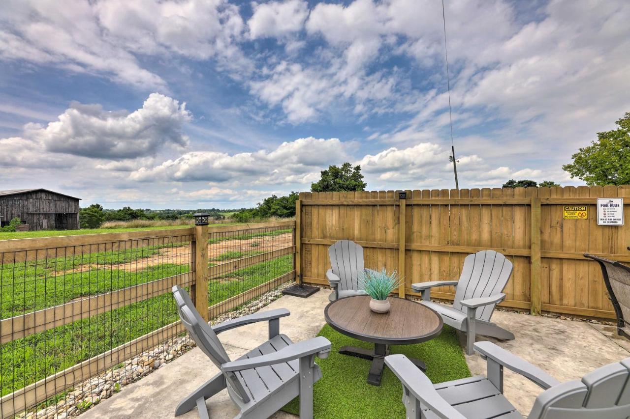 فيلا Chic Williamstown Retreat With Pool And Hot Tub! المظهر الخارجي الصورة